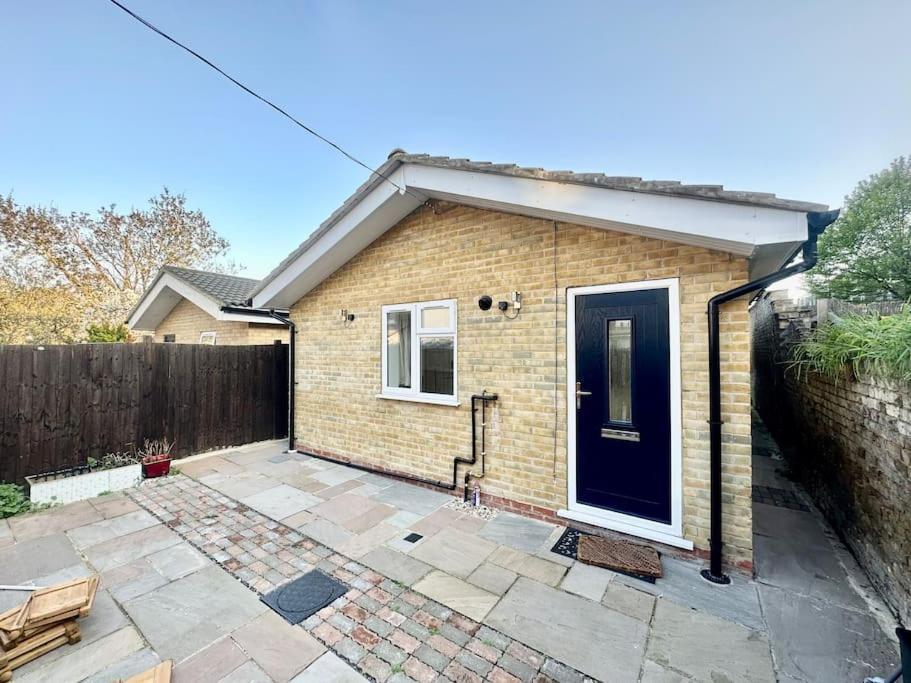 2 Bedroom House,Brownhillrd Se6 Londyn Zewnętrze zdjęcie